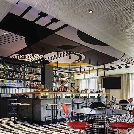 Ibis Paris Sud فندق Montlhéry